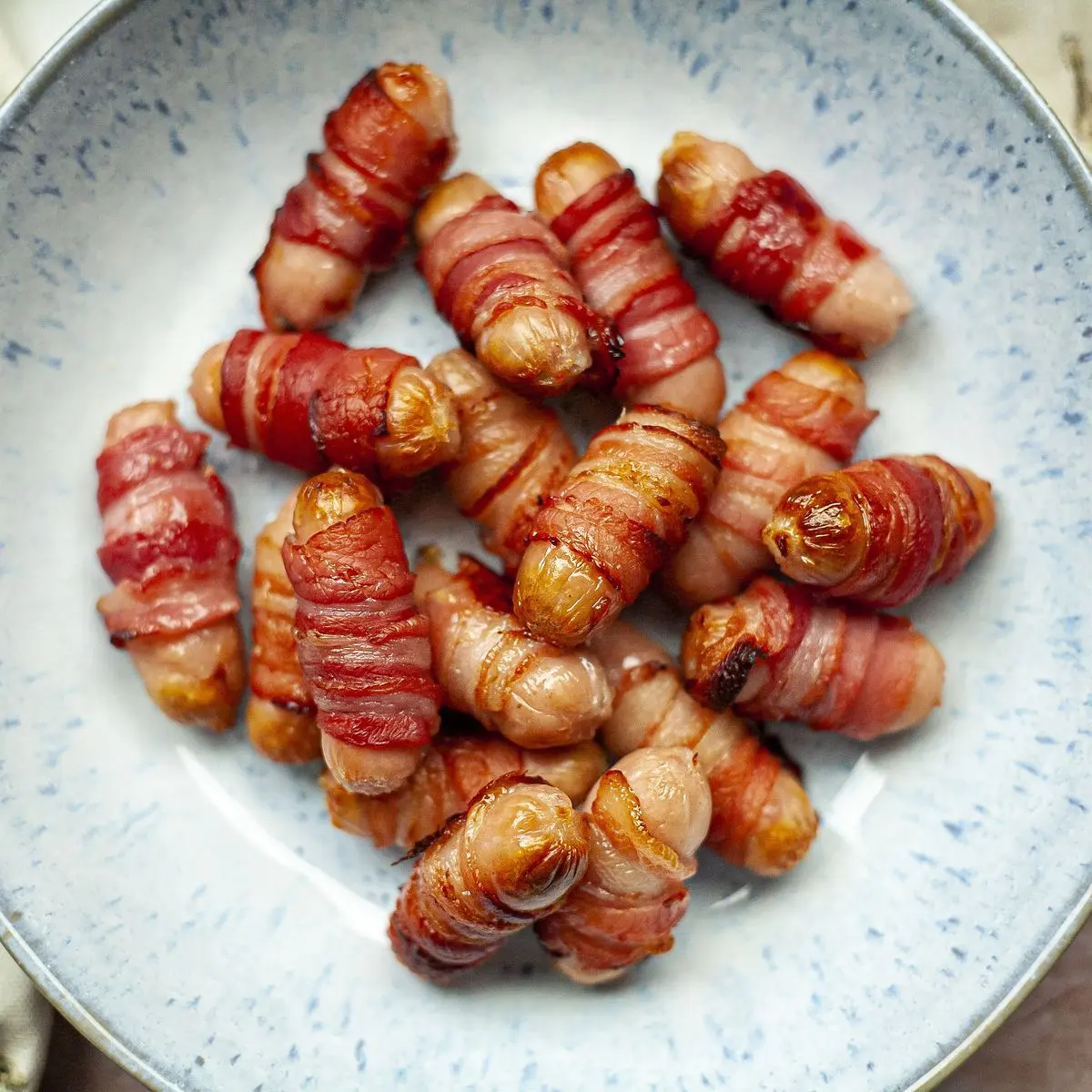 pigs in blankets smoked or unsmoked bacon - Are pigs in blankets bacon or pastry
