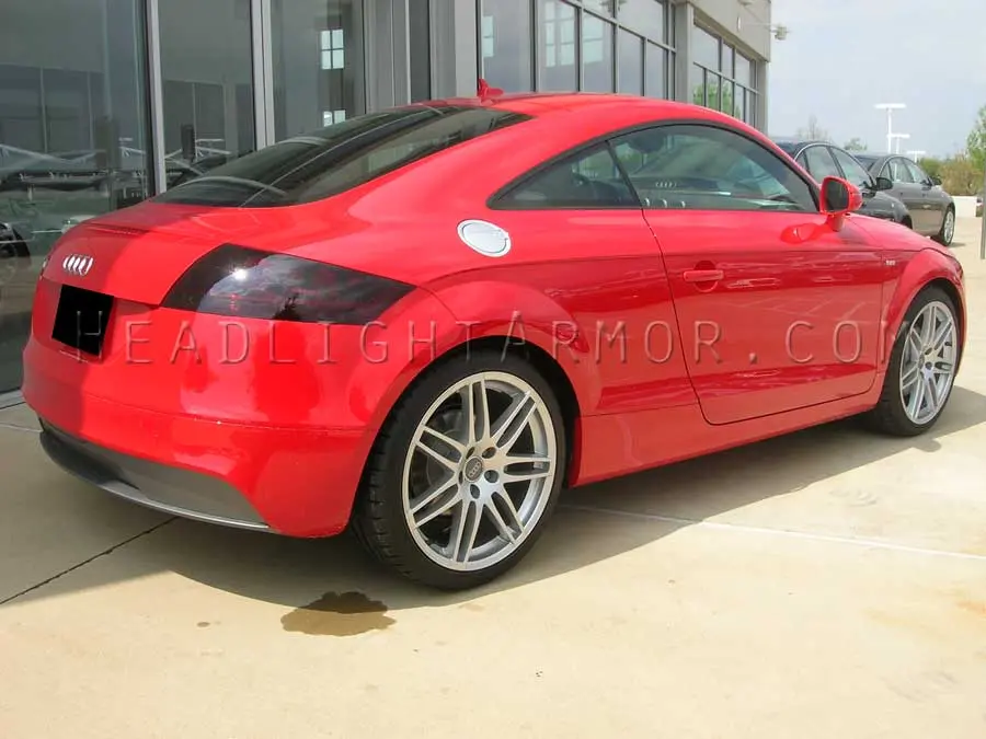 audi tt smoked tail lights - Can I drive with a burnt out tail light