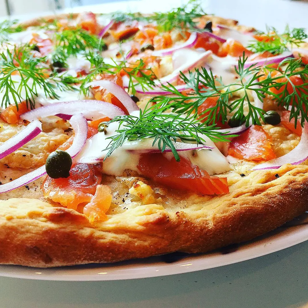 Smoked Salmon Pizza Mozzarella: A Perfect Blend of Flavors - Does mozzarella go on top of pizza smoked salmon pizza mozzarella - Does mozzarella go on top of pizza