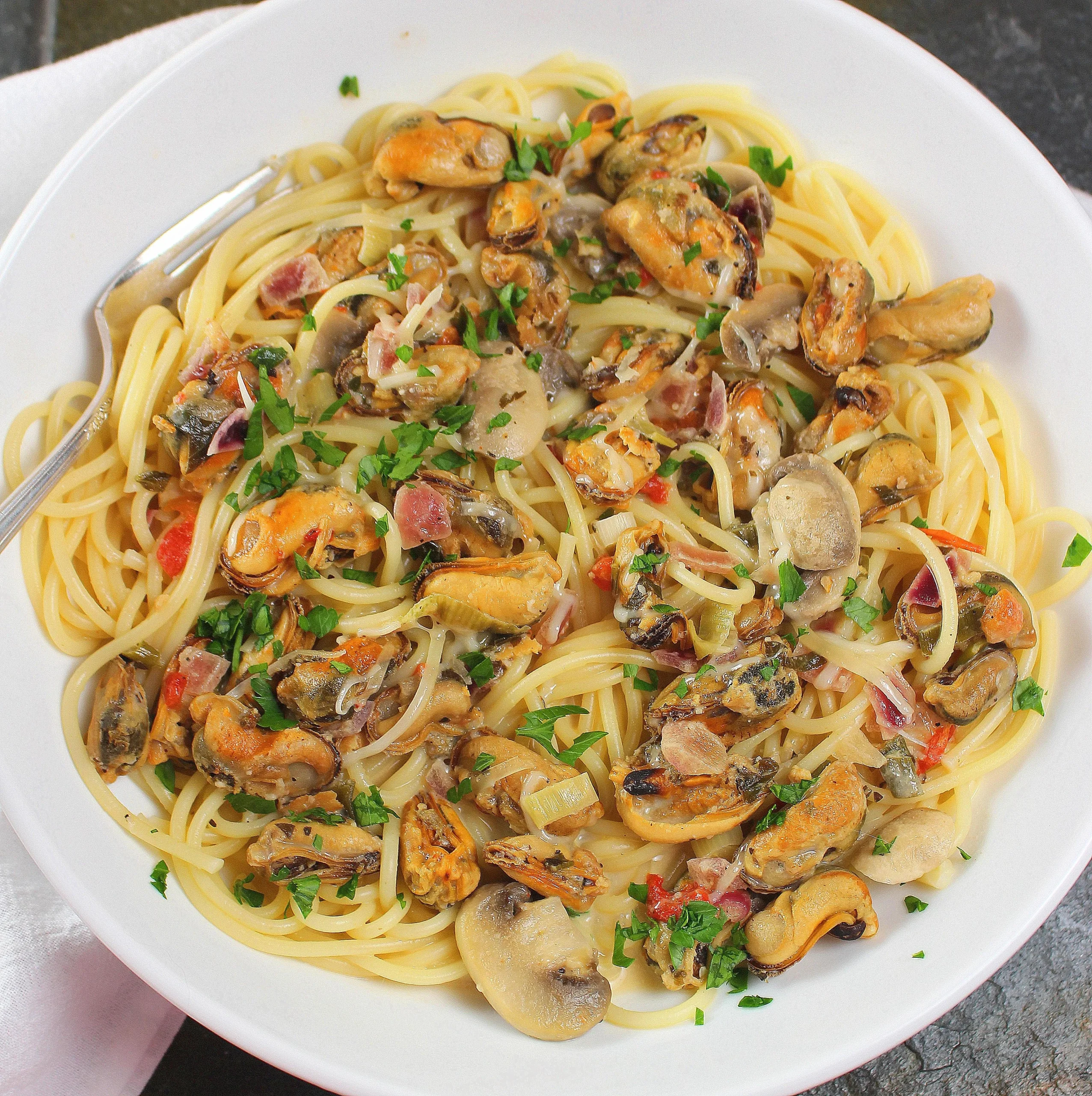 creamy smoked mussel pasta - How do you eat smoked mussels in olive oil