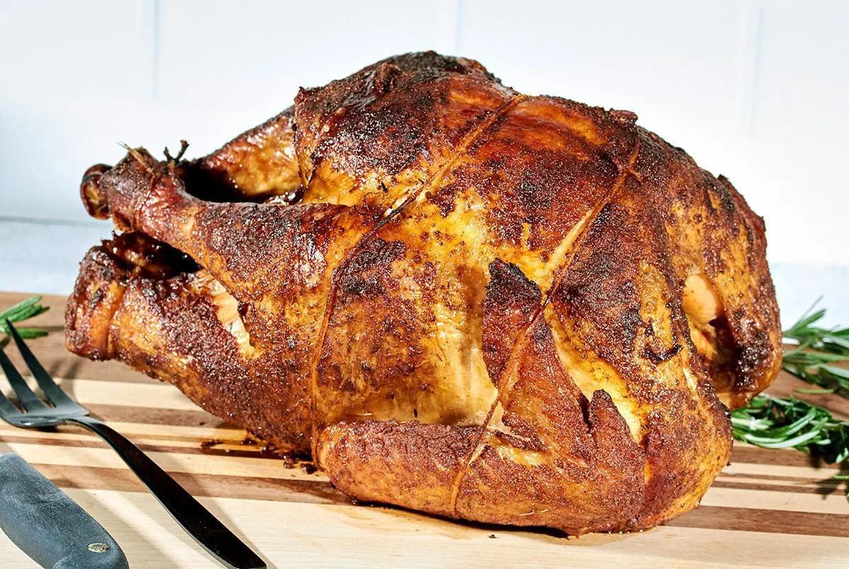 Gas Grill Smoked Turkey Convenient Delicious Cooking Smokedbyewe   How Do You Smoke A Turkey In A Gas Oven 1.webp