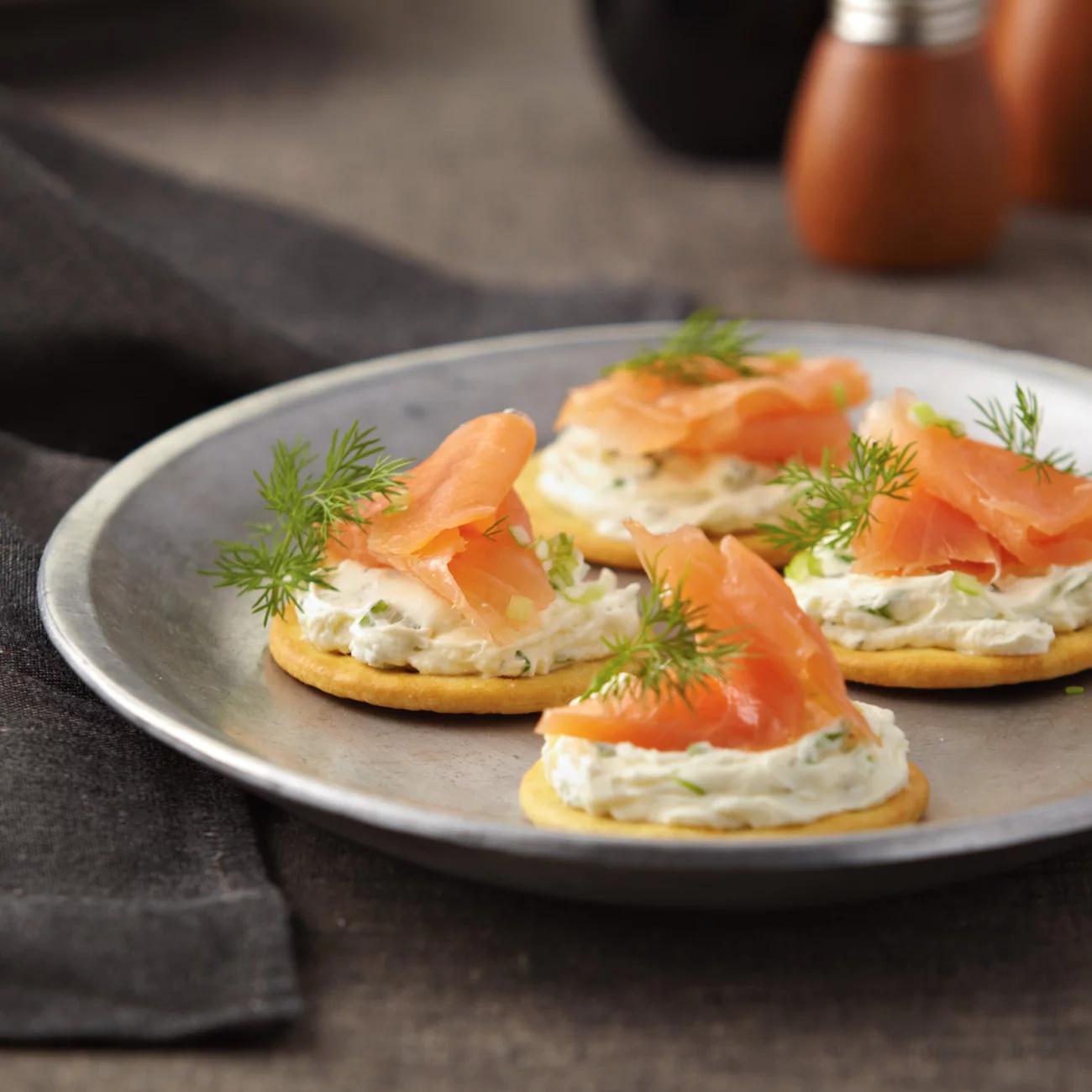 what to do with smoked salmon cream cheese - How long does smoked salmon cream cheese last