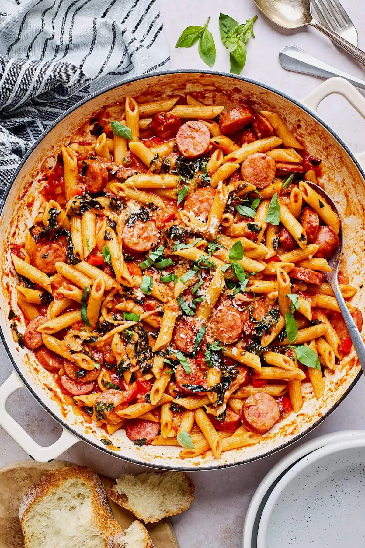 smoked sausage tomato pasta - How many calories are in sausage and tomato pasta