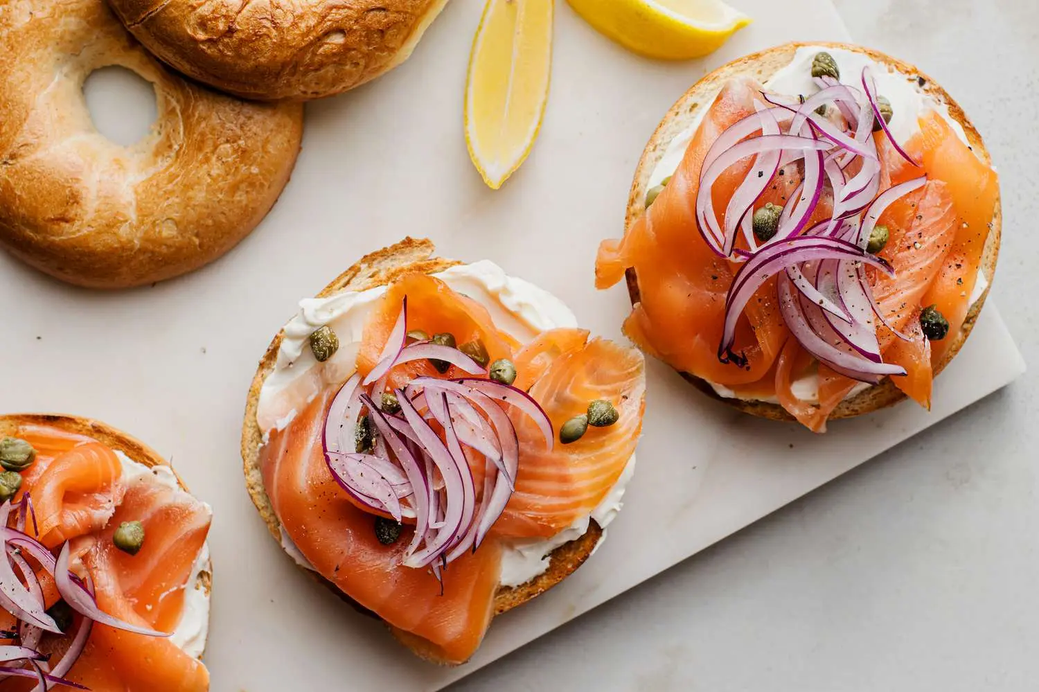 calories in a bagel with cream cheese and smoked salmon - How many calories in a NYC lox bagel