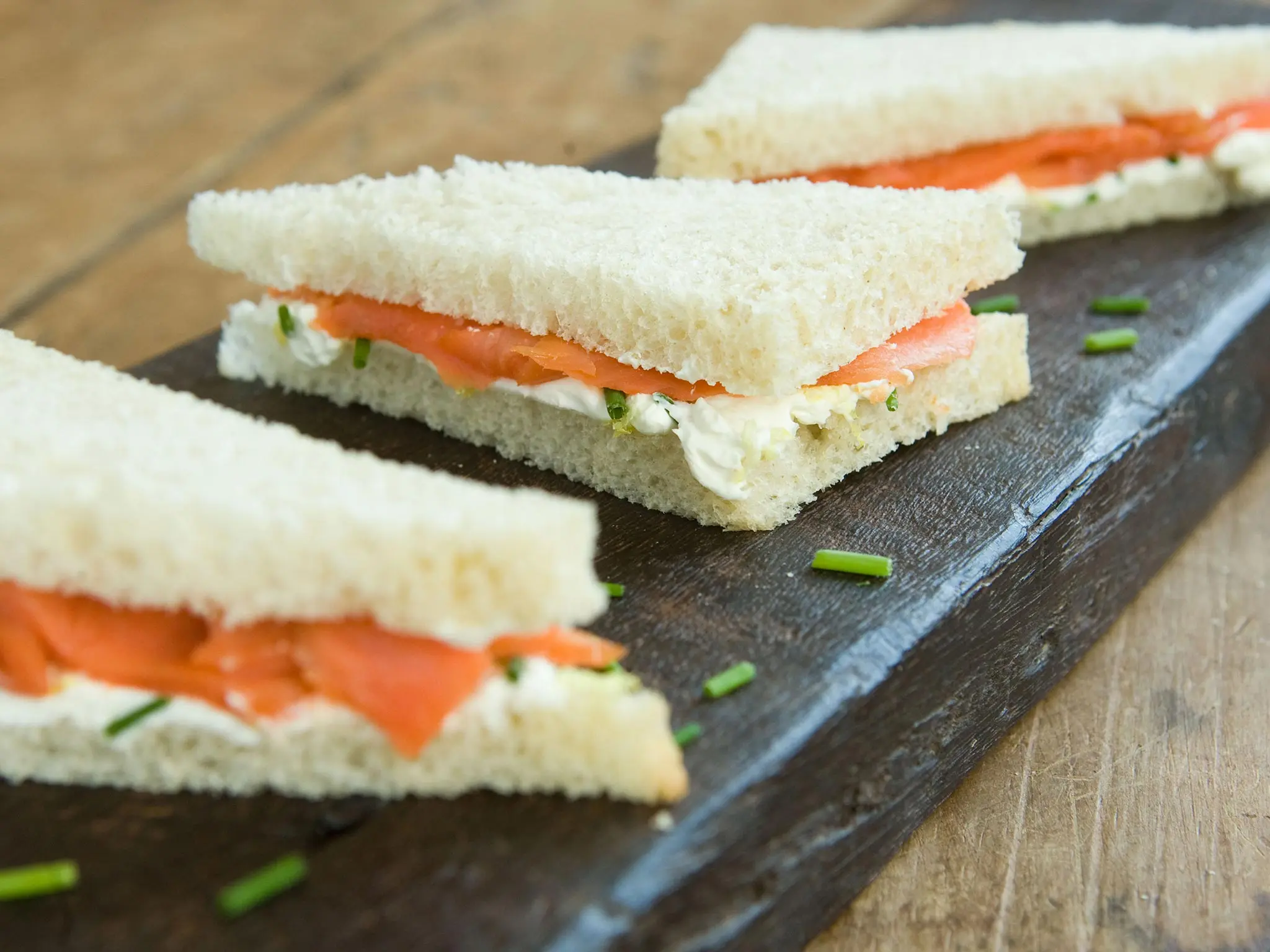 smoked salmon and cream cheese sandwich - How many calories in a smoked salmon and cream cheese sandwich