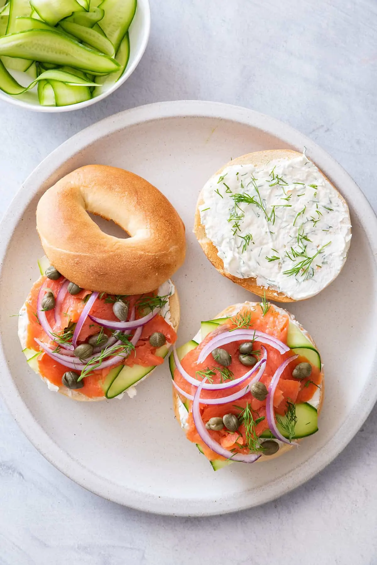 How Many Calories In A Smoked Salmon Bagel Sandwich 1.webp