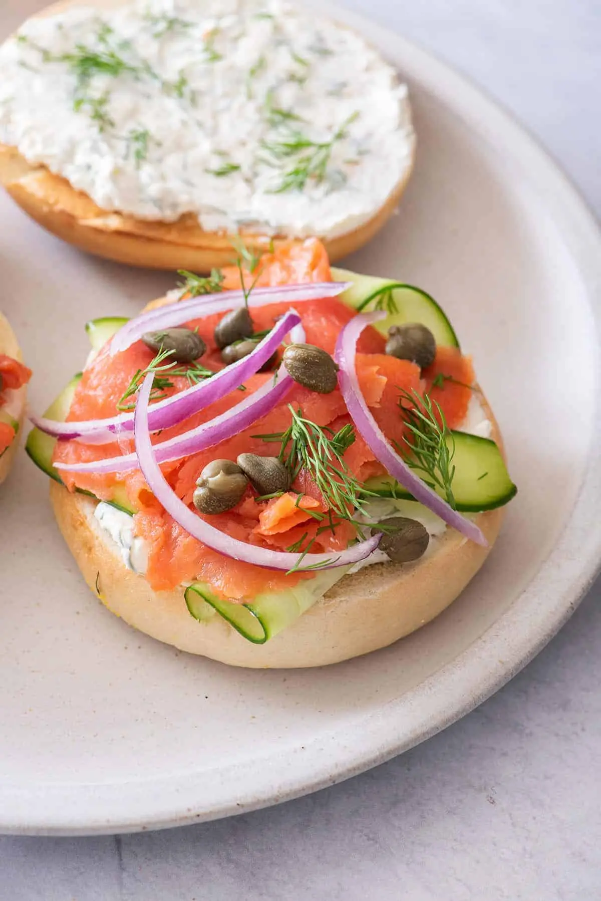calories in a smoked salmon bagel - How many calories in a smoked salmon sandwich