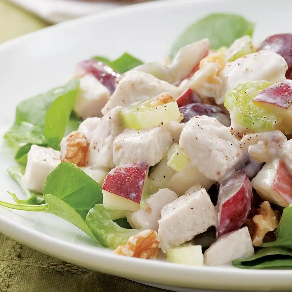 smoked chicken waldorf salad - How many calories is chicken Waldorf salad