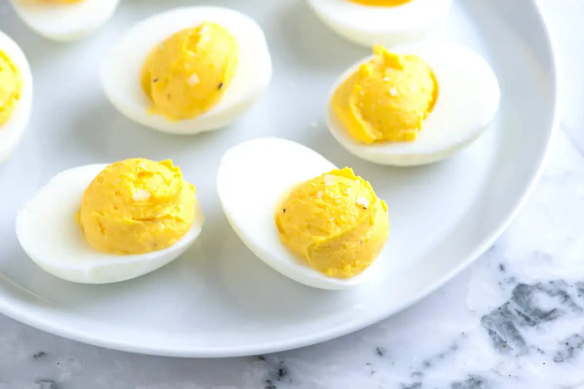 deviled eggs with smoked salmon and cream cheese - How to make deviled eggs the day before