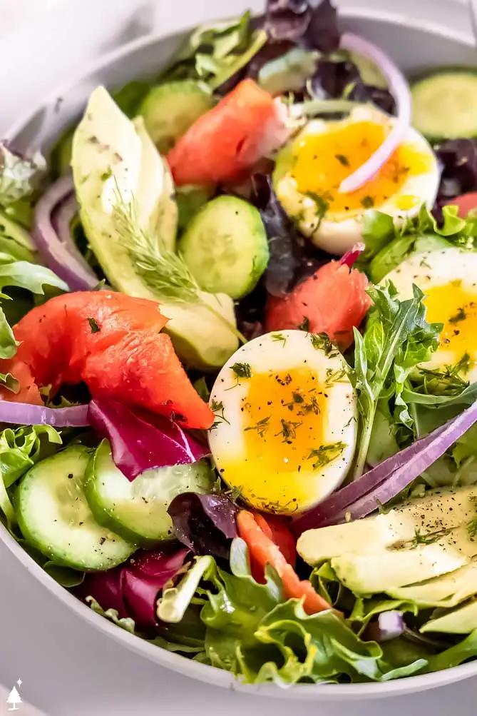 Delicious Smoked Salmon Salad: Healthy Recipe With Balsamic Vinaigrette ...