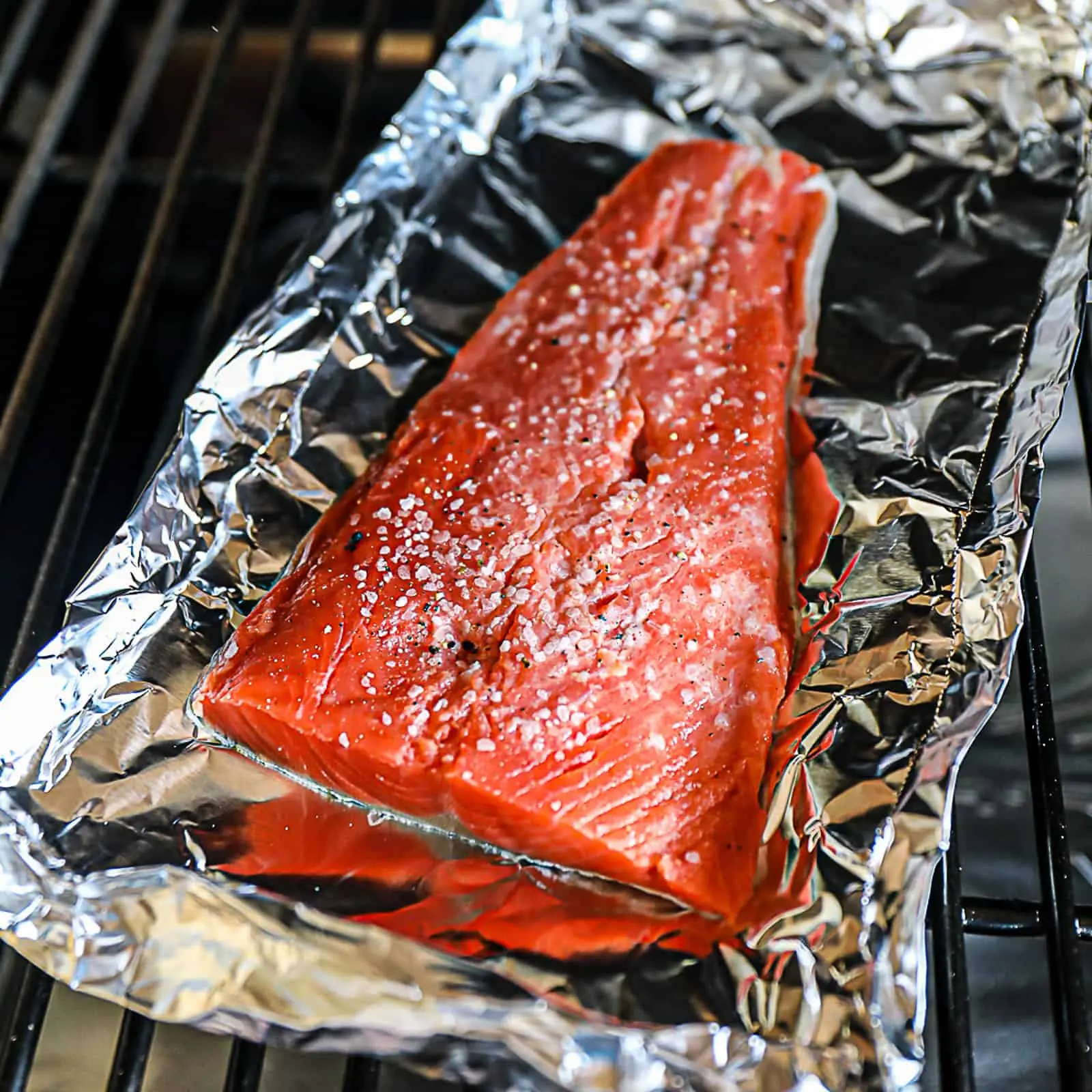 smoked salmon in foil - Is it better to cook salmon in foil or not