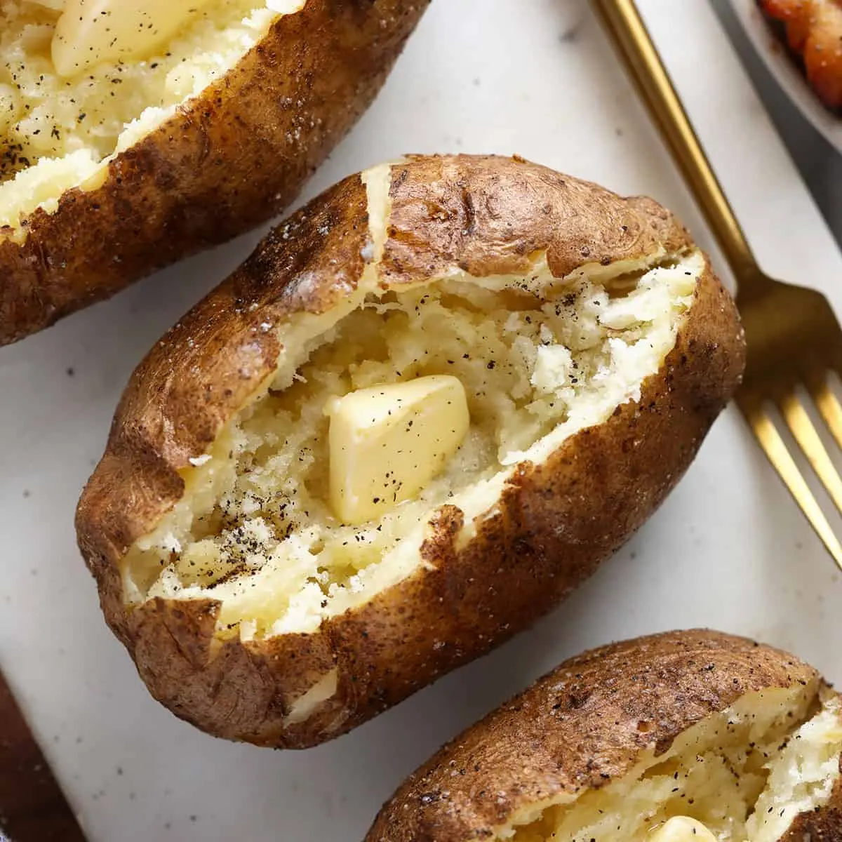 smoked baked potatoes - Is it good to wrap baked potatoes in foil