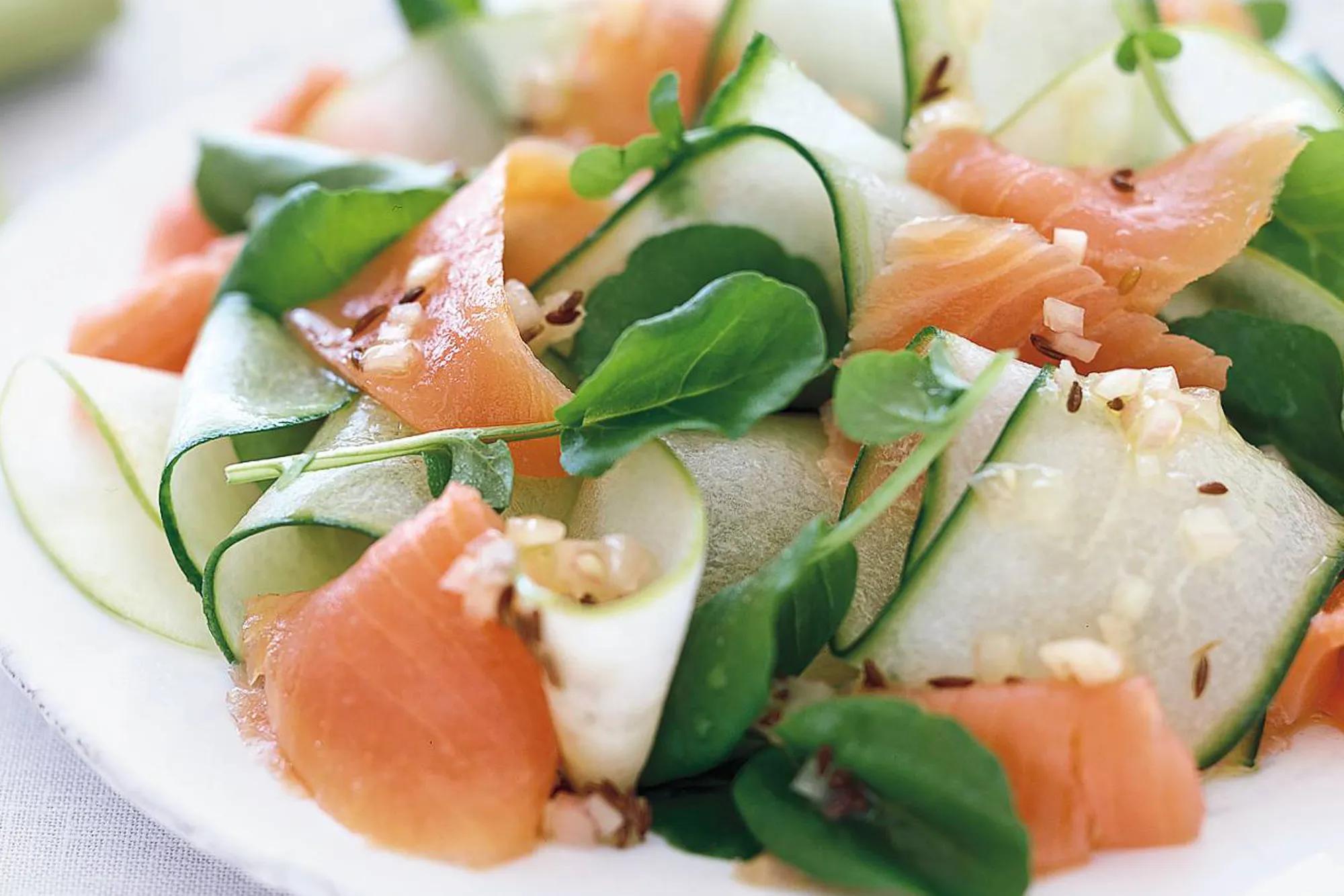 smoked salmon and cucumber salad - Is salmon and cucumber good for you