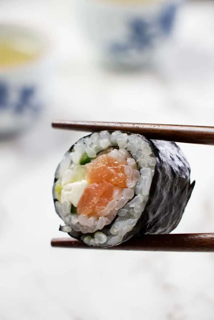 is smoked salmon cooked in sushi - Is smoked salmon sushi roll cooked