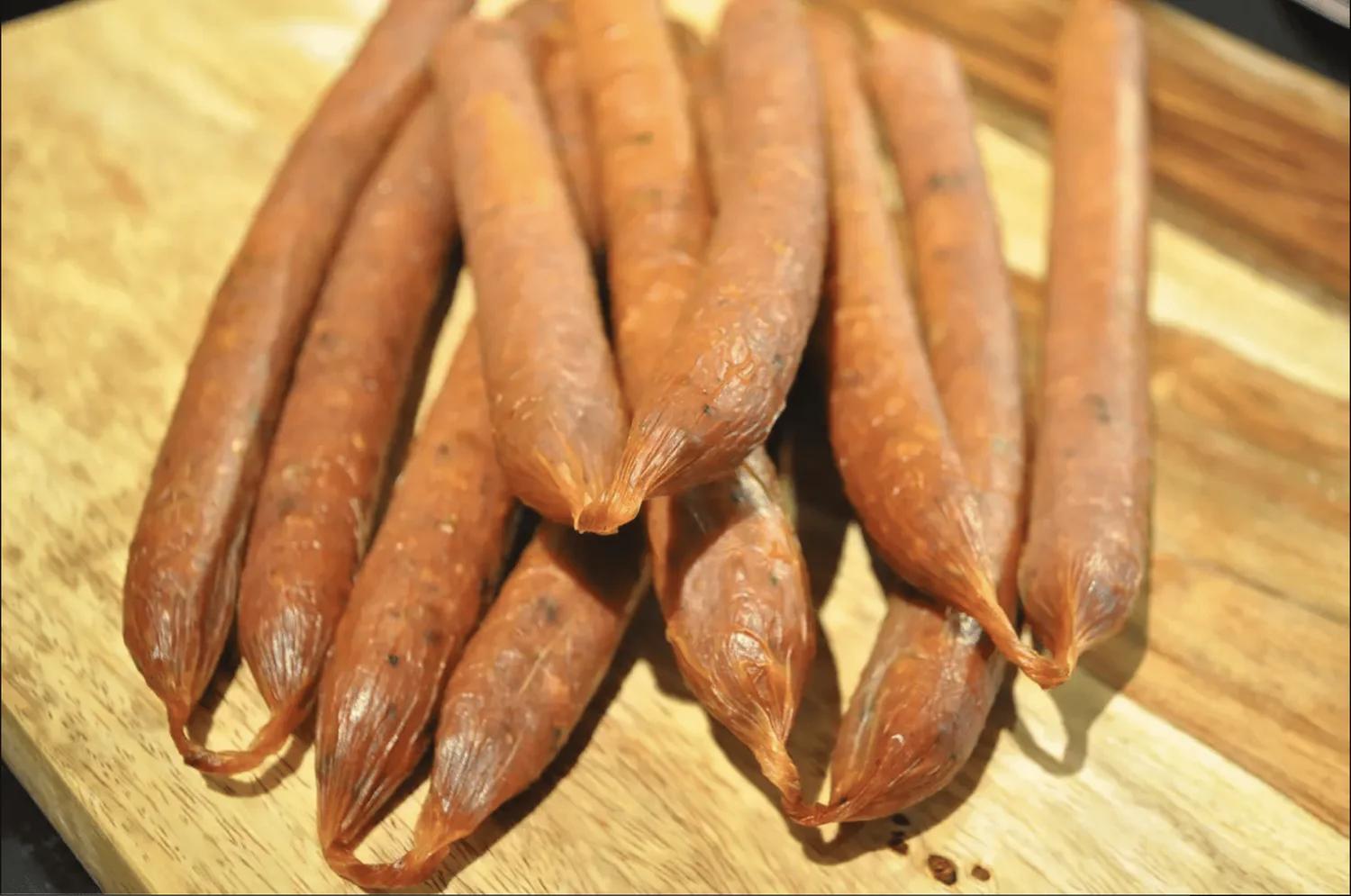 smoked pepperoni sticks - What are pepperoni sticks made of