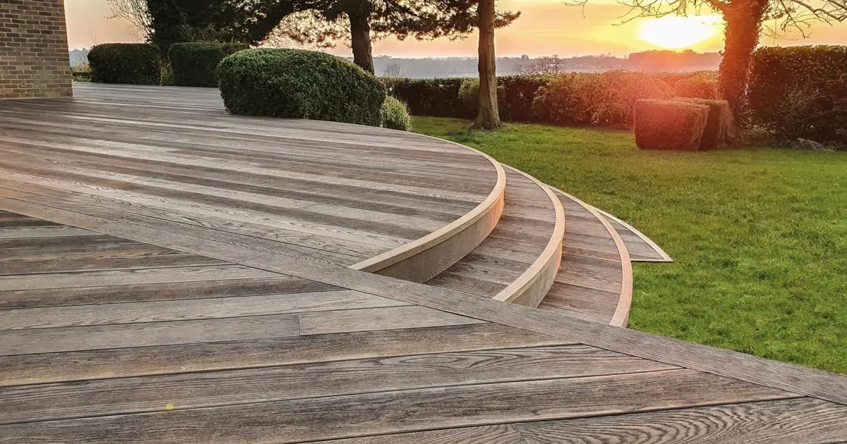 millboard smoked oak - What are the benefits of Millboard decking