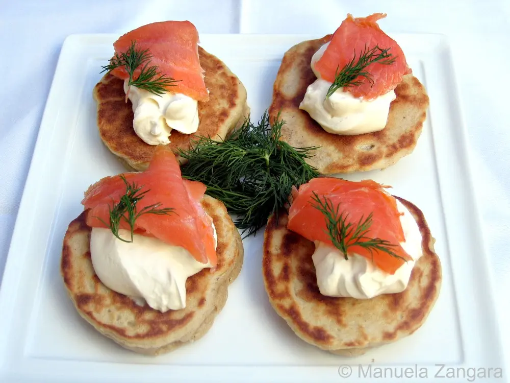 smoked salmon blinis with crème fraîche and horseradish - What do you eat with Blinis and caviar