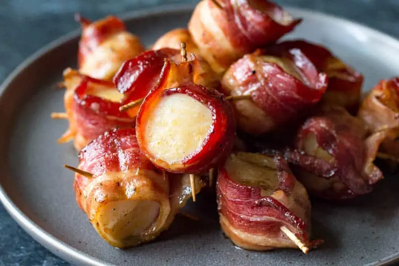 scallops and smoked bacon - What do you soak scallops in before cooking