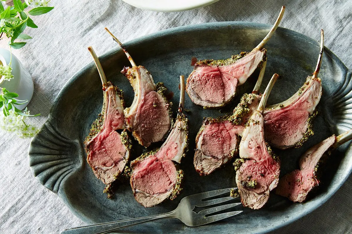 what to serve with smoked leg of lamb - What does Gordon Ramsay serve with lamb