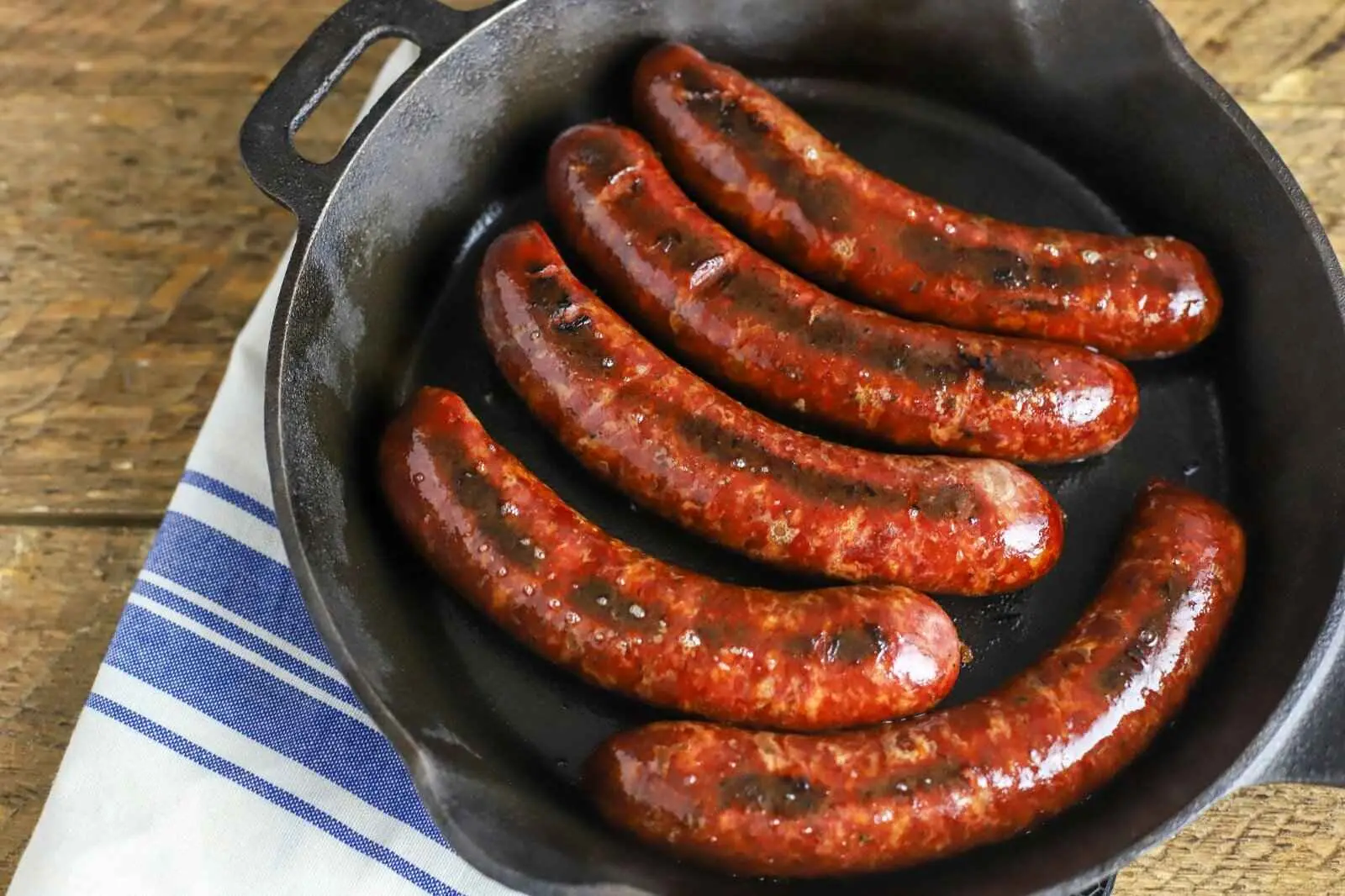 season smoked sausage - What herbs and spices go well with sausages