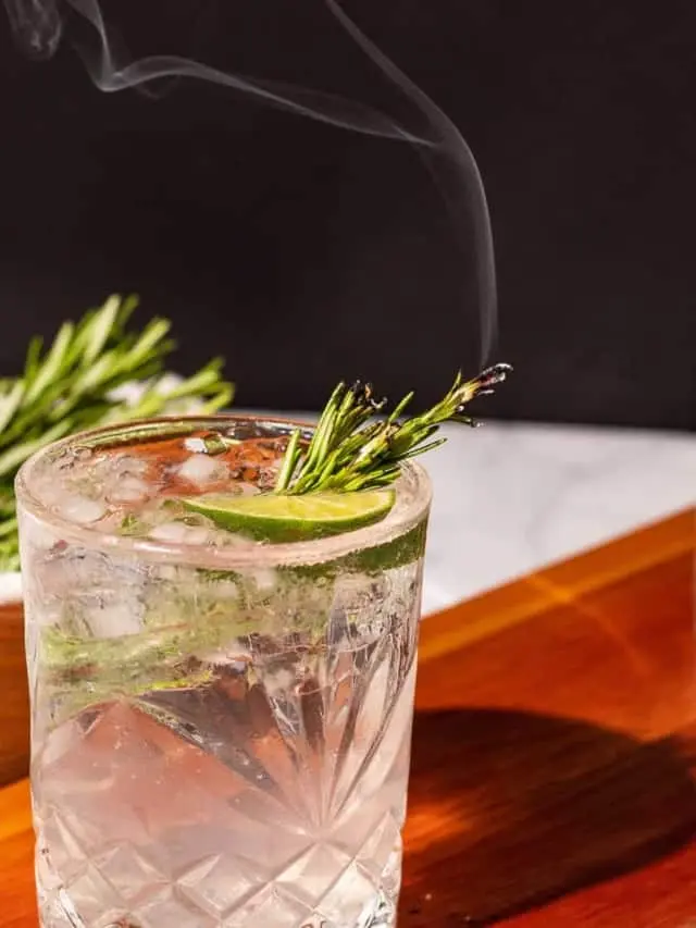 smoked rosemary gin and tonic - What herbs go best with gin