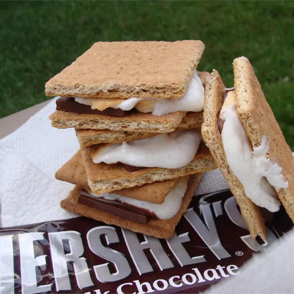 smoked s'mores - What is a smore made of
