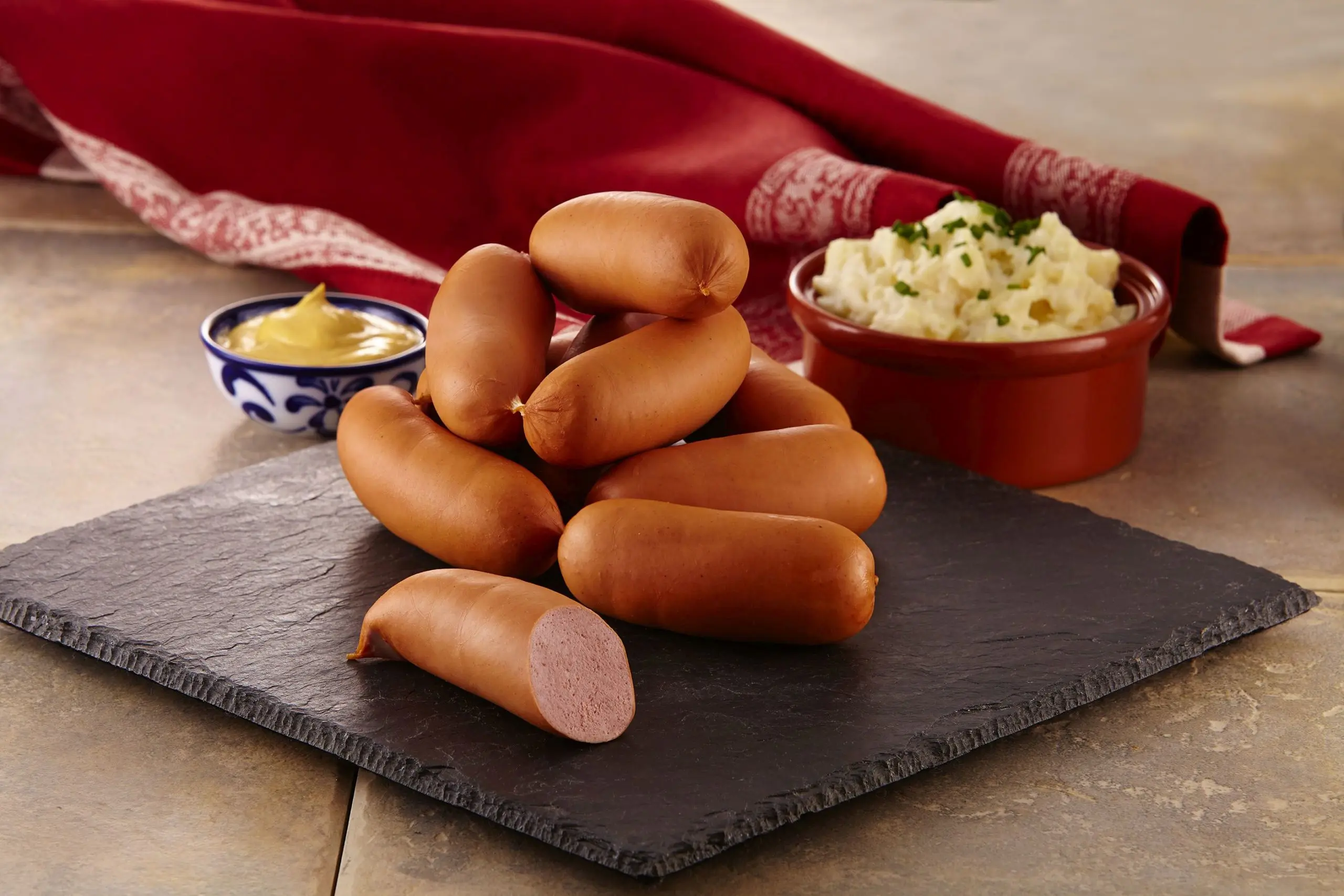 bavarian smoked sausage with garlic flavor - What is another name for garlic sausage