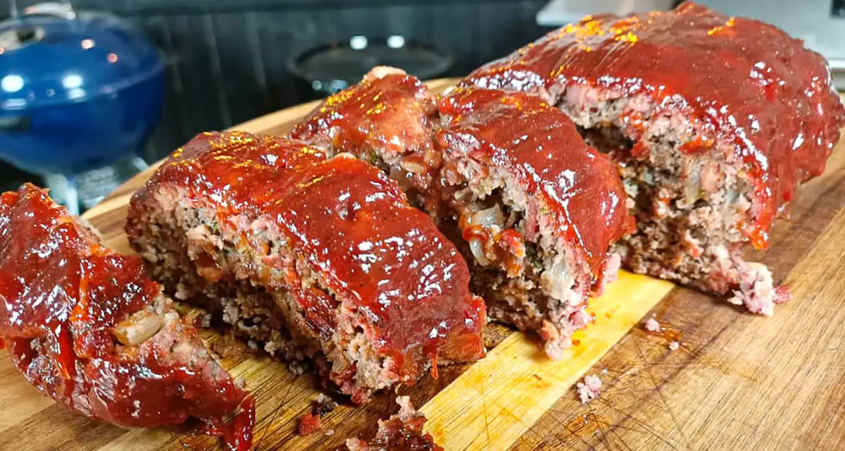 smoked bbq meatloaf - What is BBQ meatloaf made of