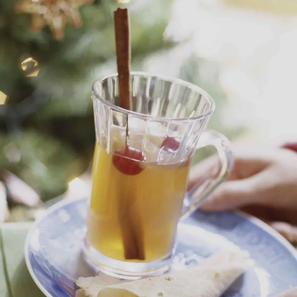 Smoked Cider: A Unique Twist on a Classic Fall Drink - What is Christmas cider made of smoked cider - What is Christmas cider made of