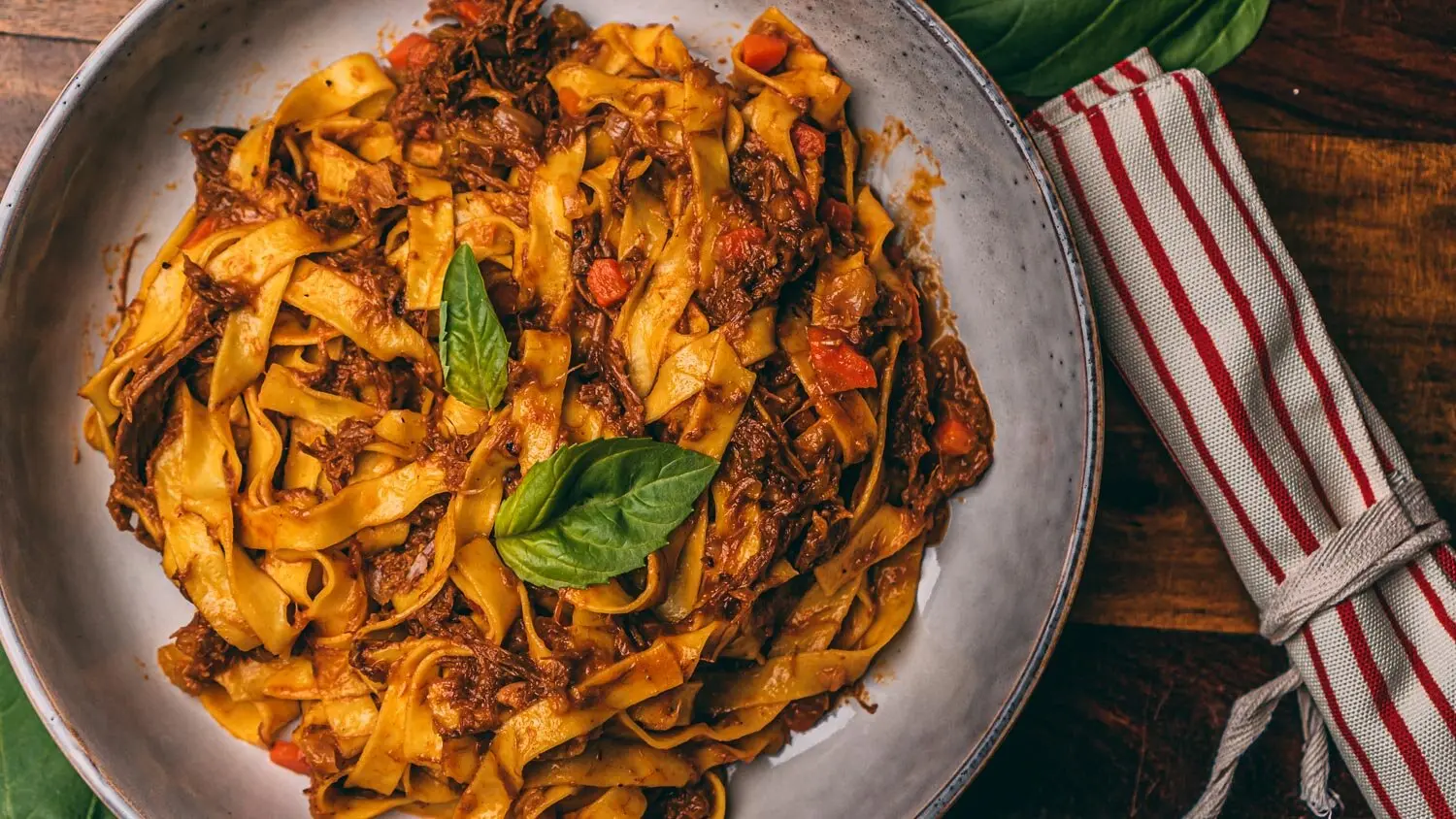 smoked duck ragu - What is duck ragu made from