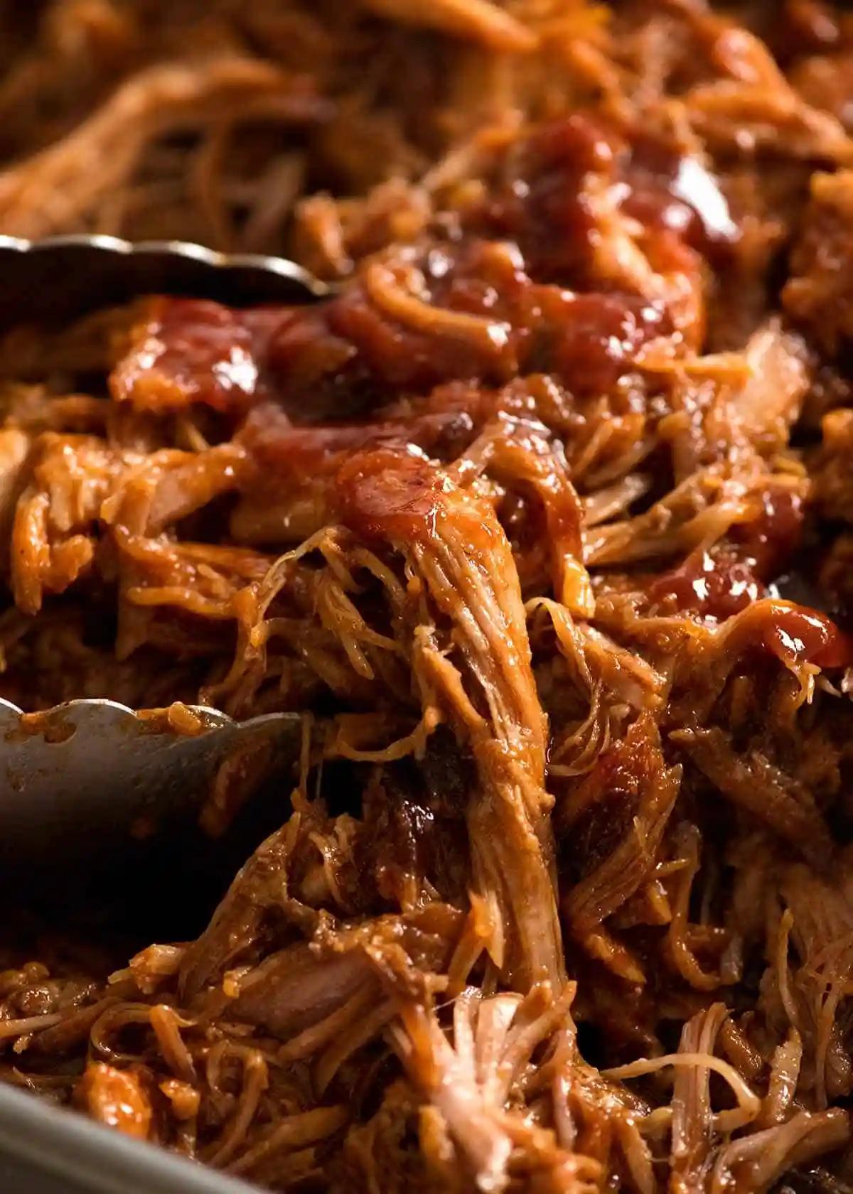 smoked pulled pork sauce - What is pulled pork sauce made of