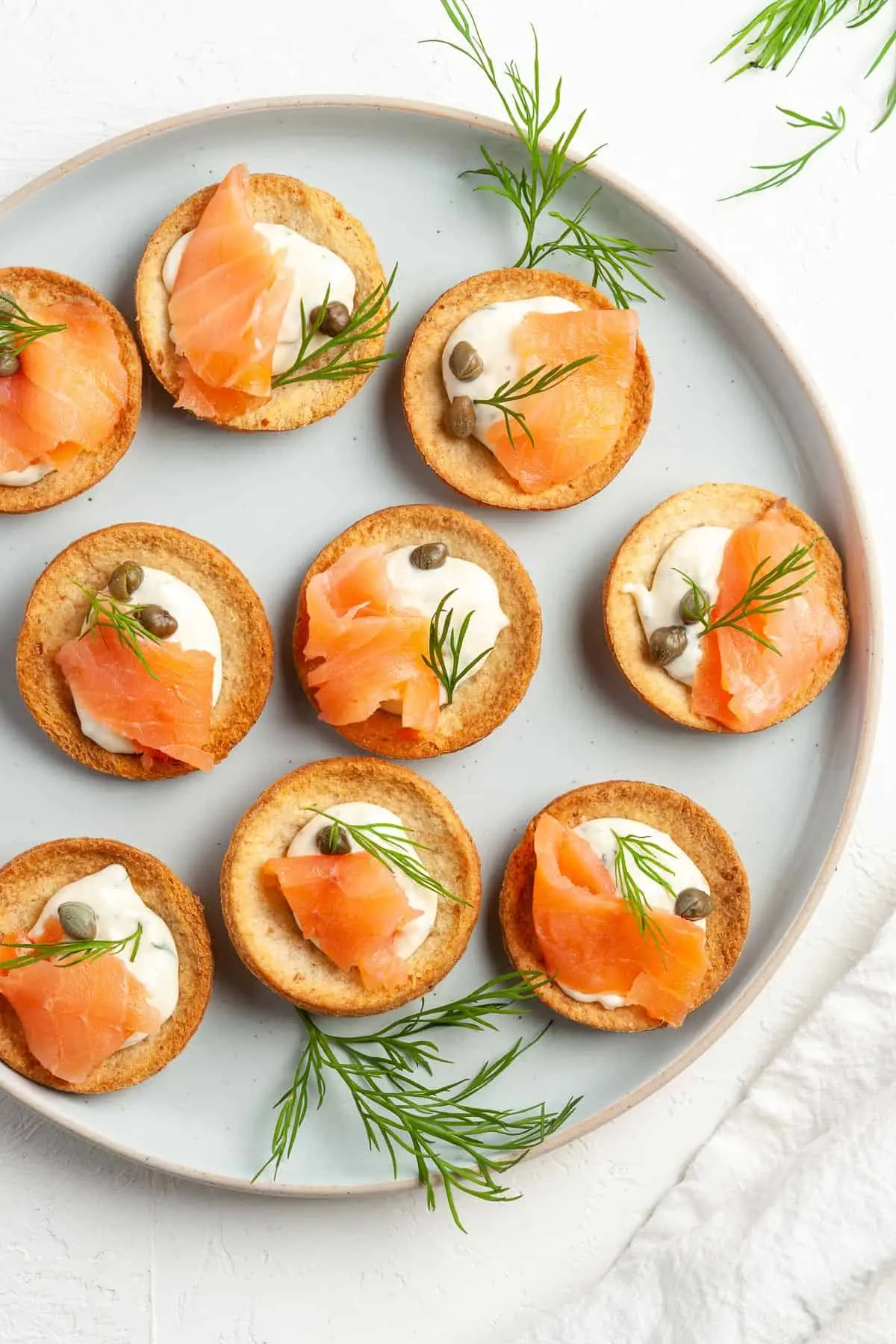 smoked salmon accompaniments suited - What is the accompaniment of smoked salmon