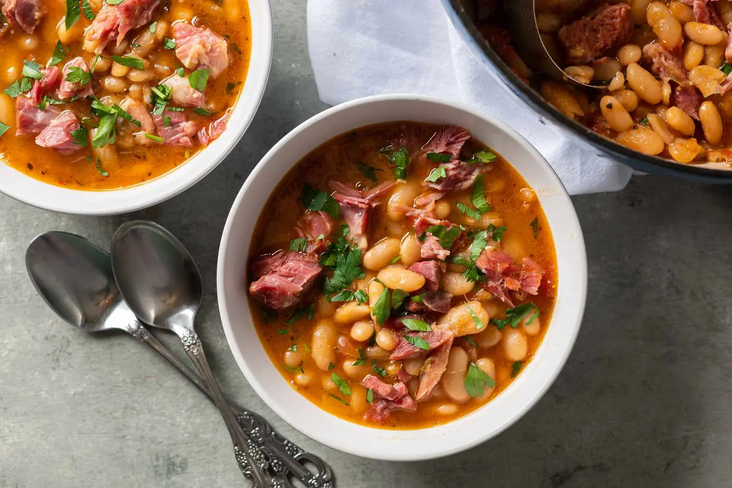 smoked ham soup recipe - What is the difference between a ham hock and a ham shank