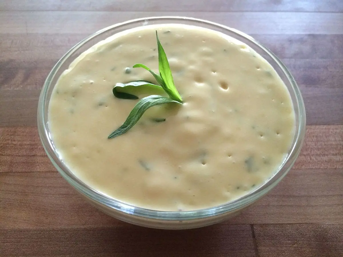 smoked bearnaise - What is the difference between béarnaise and hollandaise