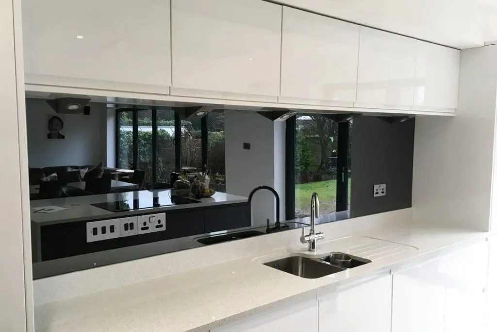 grey smoked mirror splashback - What is the difference between mirror and glass splashback