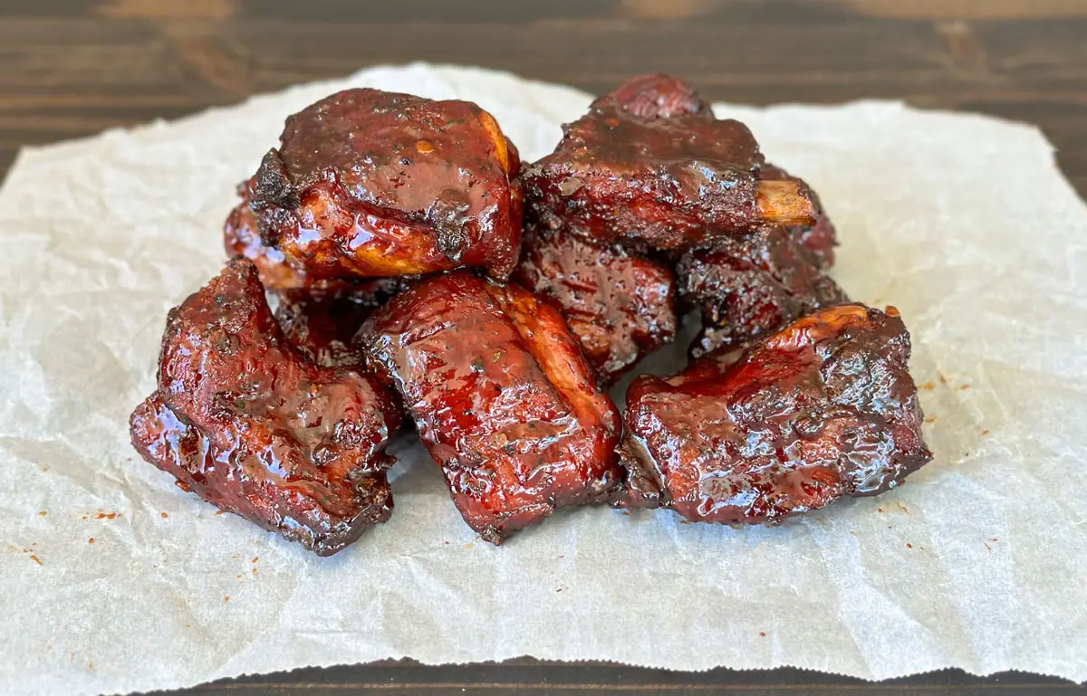 smoked pork rib tips - What is the difference between pork ribs and pork rib tips