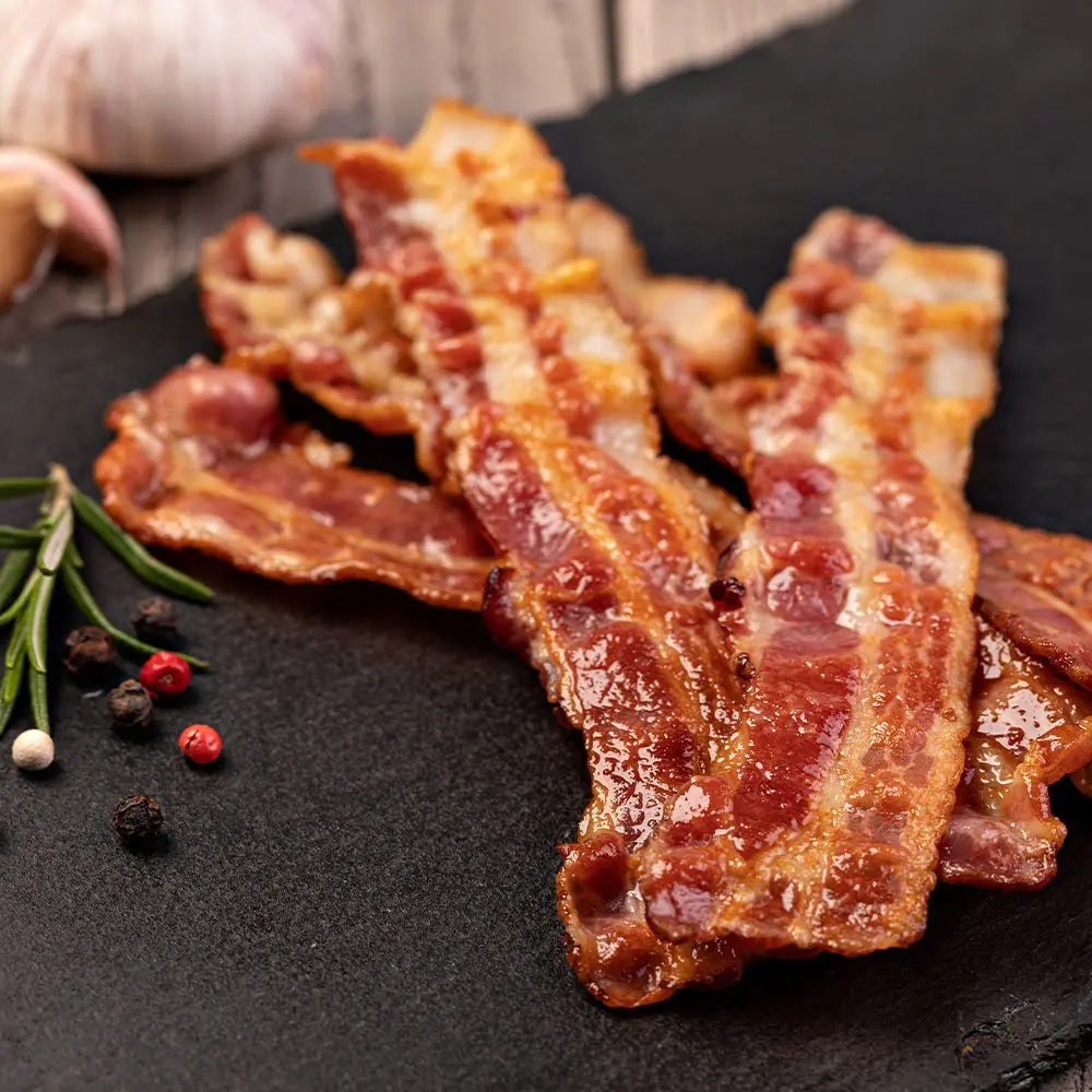 smoked streaky bacon - What is the difference between smoked and regular bacon