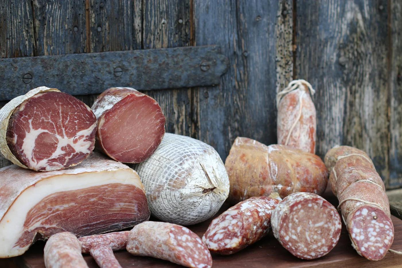 smoked and cured - What is the difference between smoking meat and dry meat