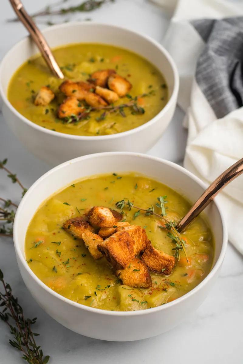 vegetarian split pea soup smoked paprika - What is the difference between split pea soup and pea soup