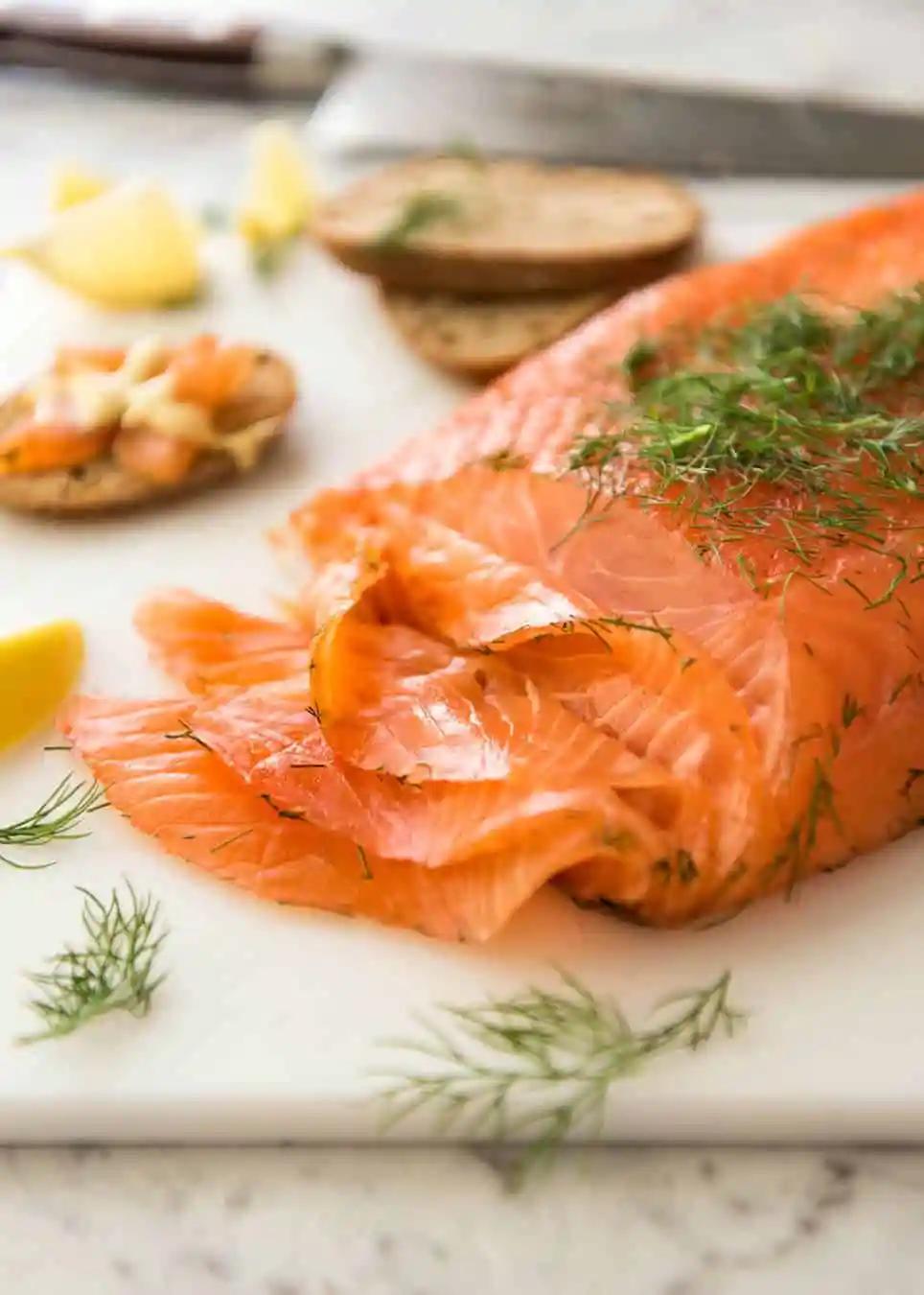 dry cured smoked salmon - What is the difference between wet cure and dry cure salmon