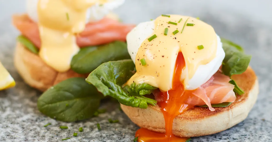 smoked salmon royale - What is the meaning of eggs Royale