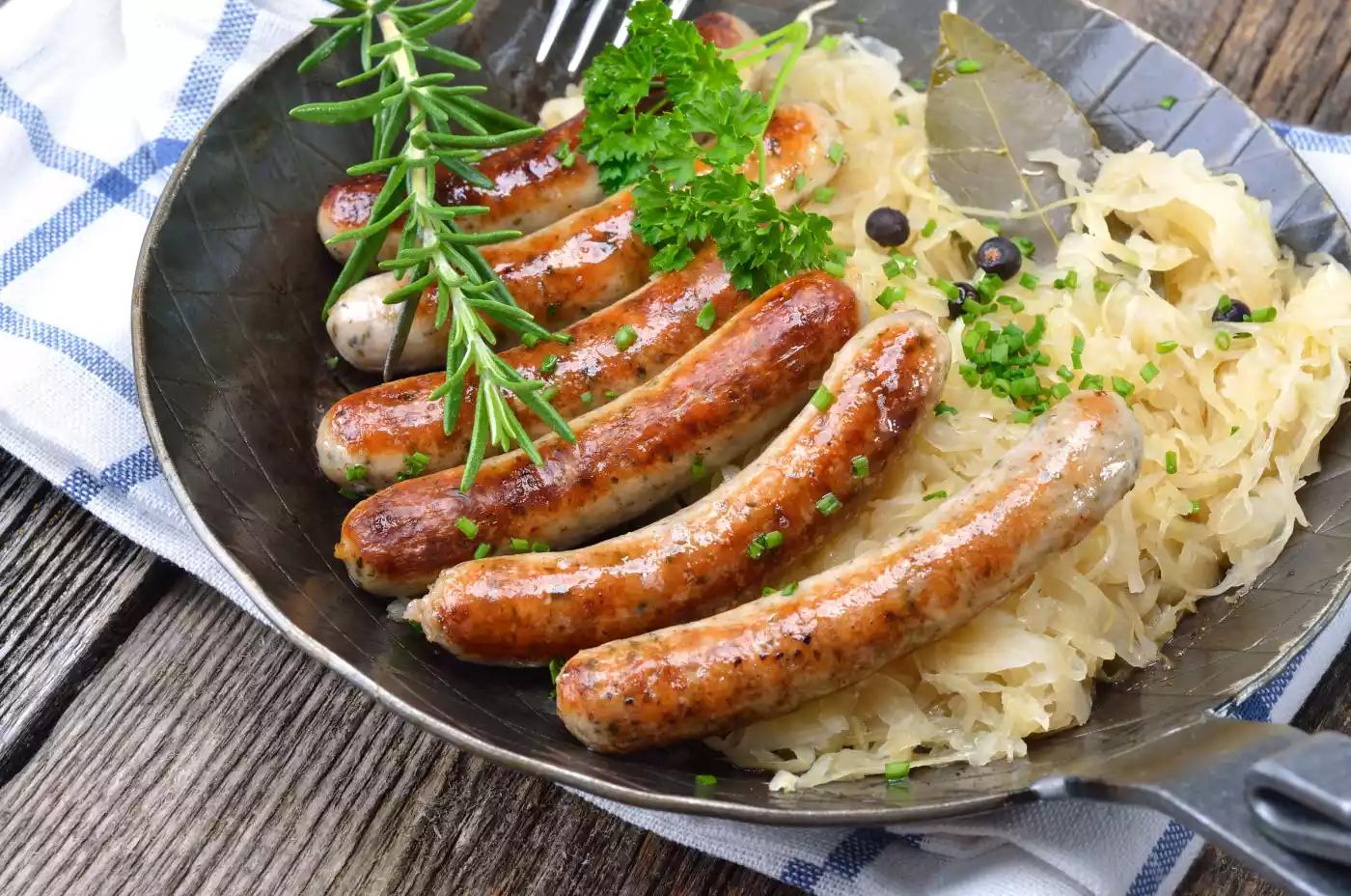 german smoked sausage - What is the most popular German sausage