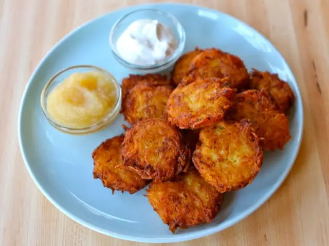 Smoked Salmon Potato Latkes: A Delicious Twist on a Traditional Dish - What is the significance of potato latkes smoked salmon potato latkes - What is the significance of potato latkes