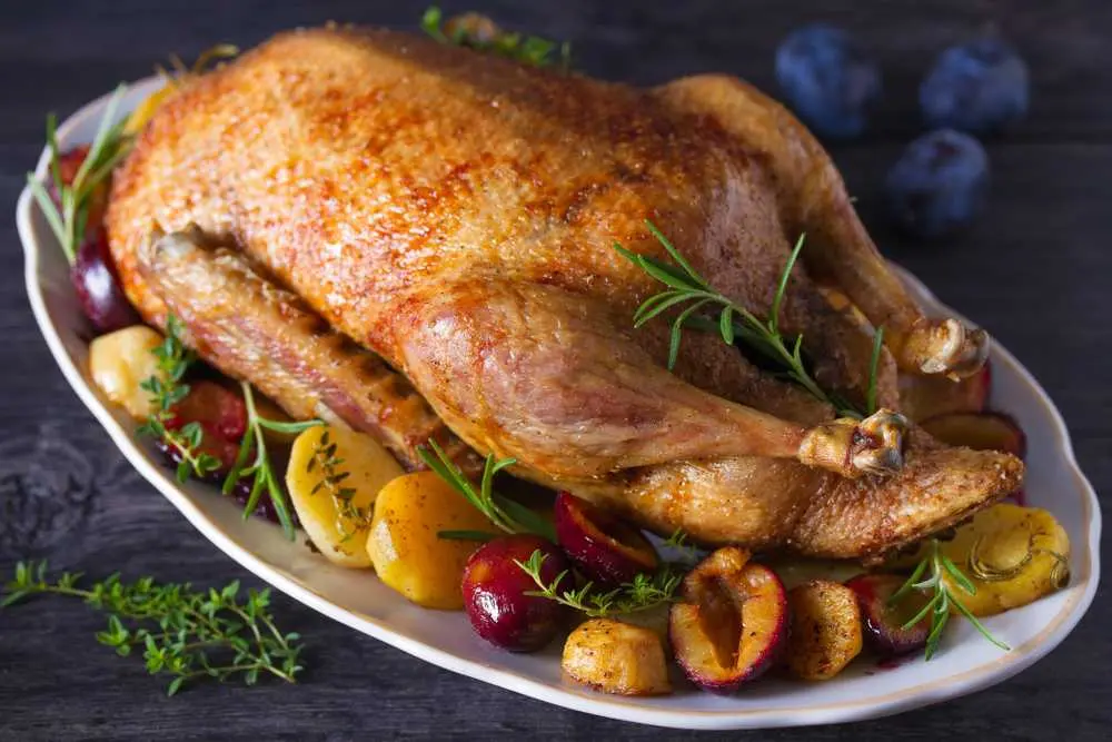 what to serve with smoked goose - What is traditionally served with goose