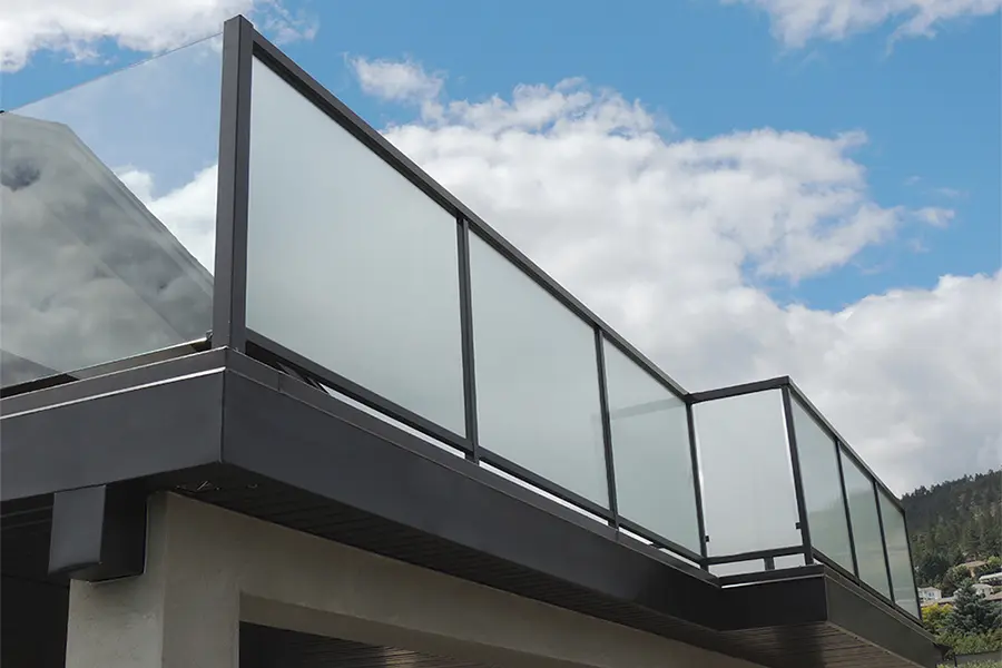 Smoked Glass Deck Railing: A Stylish and Functional Alternative - What kind of glass is used for railings smoked glass deck railing - What kind of glass is used for railings