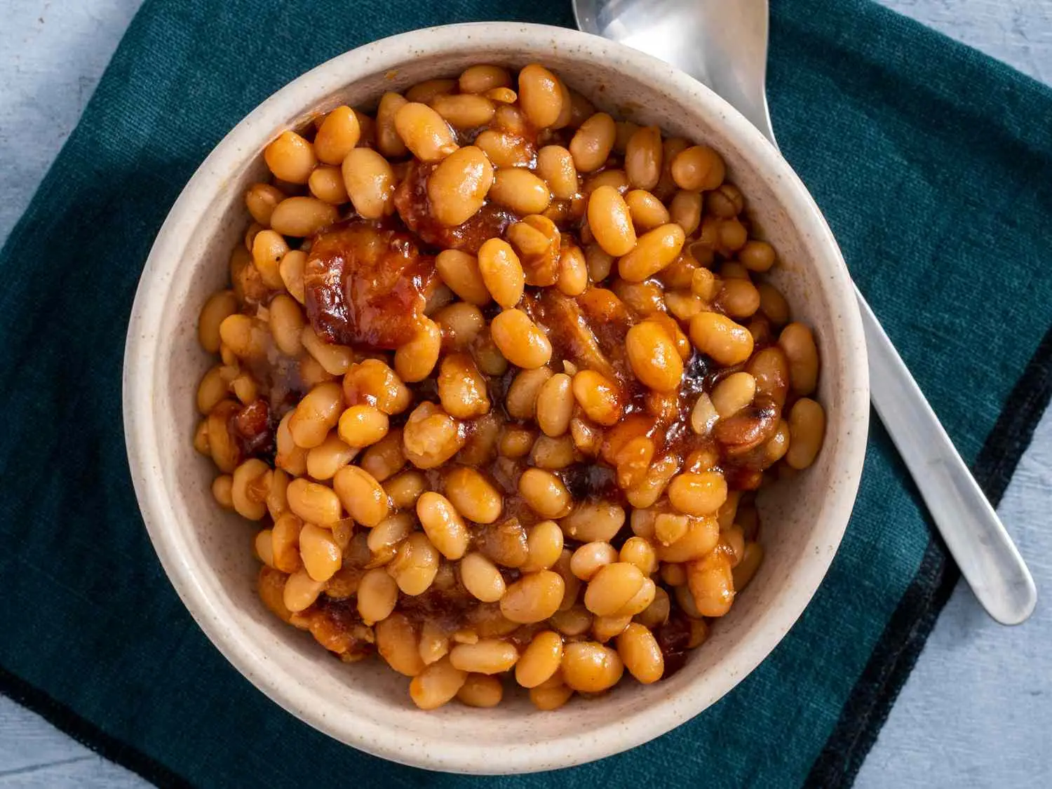 bbq smoked baked beans - What's the difference between baked beans and Boston baked beans