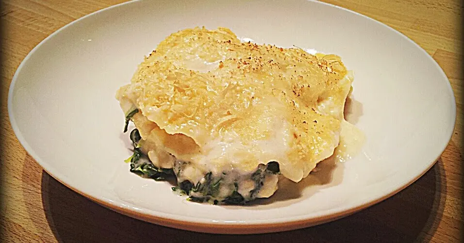 smoked haddock and spinach lasagne - Why do you put milk in lasagna