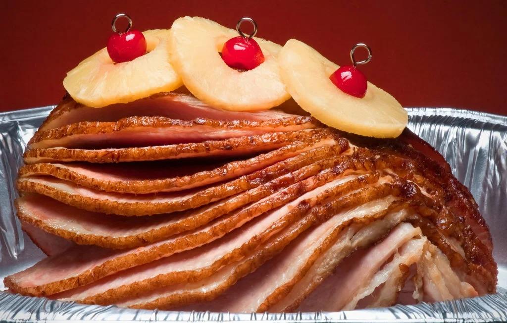 smoked ham pineapple - Why does gammon come with pineapple