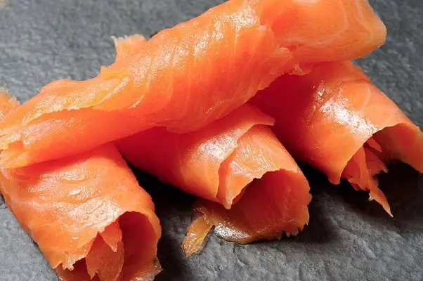 uncooked smoked salmon - Why does smoked salmon look uncooked